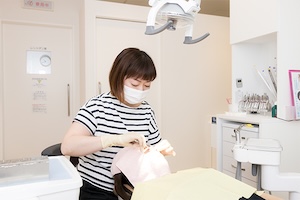 日山 亜希子 先生