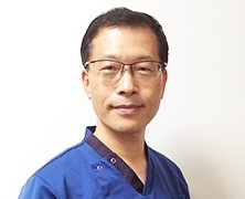 月岡庸之医師